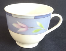 Lade das Bild in den Galerie-Viewer, 2er KAFFEEGEDECK "Betty" - Porzellan, Pflanzen Tulpen Blumenblüten Flora Abstrakt Motiv Dekor
