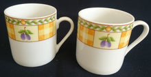 Lade das Bild in den Galerie-Viewer, 2er Set ESPRESSOTASSEN "Flirt" "Country Garden" - Porzellan, Meliertes Ranken Punktkreise Flora Pflaumen Geometrisches Motiv Dekor
