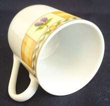 Lade das Bild in den Galerie-Viewer, 2er Set ESPRESSOTASSEN "Flirt" "Country Garden" - Porzellan, Meliertes Ranken Punktkreise Flora Pflaumen Geometrisches Motiv Dekor
