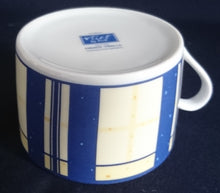 Lade das Bild in den Galerie-Viewer, KAFFEETASSE &quot;Flirt&quot; &quot;French Vanilla&quot; - Porzellan, Symetrisches Geometrisches Linien Balken Striche Karo Motiv Dekor
