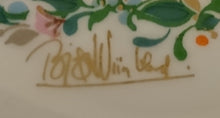 Lade das Bild in den Galerie-Viewer, SAMMELTELLERCHEN UNTERSETZER - Porzellan, Orientalisches Frau mit Geige liegend Blumenblüten Pflanzen Motiv Dekor, Björn Wiinblad Designer
