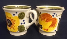 Lade das Bild in den Galerie-Viewer, KAFFEETASSE &quot;Madeira&quot; - Keramik / Steingut, Sonnenblumen Blüten Pflanzen Motiv Randdekor, Handbemalt
