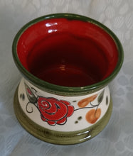 Lade das Bild in den Galerie-Viewer, 2er Set MILCHKÄNNCHEN &amp; ZUCKERDOSE OHNE DECKEL "Tirol" - Keramik / Steingut, Rosen Motiv Dekor, Handbemalt
