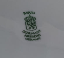 Lade das Bild in den Galerie-Viewer, DESSERTTELLER - Porzellan, Silberrand Linien Dekor
