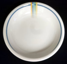 Lade das Bild in den Galerie-Viewer, SUPPENTELLER - Porzellan, Blauer Rand Regenbogenfarben Striche Linien Dekor
