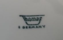 Lade das Bild in den Galerie-Viewer, 2er Set SUPPENTASSEN - Porzellan, Einfärbiges Tropfenform Relief Dekor
