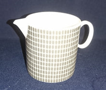 Lade das Bild in den Galerie-Viewer, 2er Set MILCHKÄNNCHEN &amp; ZUCKERDOSE MIT DECKEL - Porzellan, Mauer Schachbrett Waben Abstrakt Dekor
