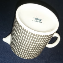 Lade das Bild in den Galerie-Viewer, 2er Set MILCHKÄNNCHEN &amp; ZUCKERDOSE MIT DECKEL - Porzellan, Mauer Schachbrett Waben Abstrakt Dekor
