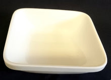 Lade das Bild in den Galerie-Viewer, SCHALE - Porzellan, Einfärbiges Klassisch Dekor
