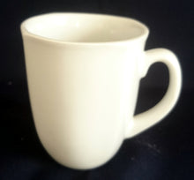 Lade das Bild in den Galerie-Viewer, 2er Set KAFFEETASSEN "Concerto" - Porzellan, Einfärbiges Quadratisches Abgerundetes Form Dekor, Wellco Design
