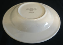 Lade das Bild in den Galerie-Viewer, 2er Set SUPPENTELLER "Botanica" - Porzellan, Goldrand / Valeriana officinalis Pflanzen mit Wurzel Dekor
