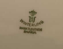 Lade das Bild in den Galerie-Viewer, 3er Set MILCHKÄNNCHEN &amp; ZUCKERDOSE MIT DECKEL - Porzellan, Rand Linien Relief Motiv Dekor
