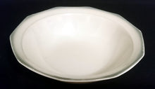 Lade das Bild in den Galerie-Viewer, BEILAGENSCHALE - Porzellan, Zehn Eckige Form Rand Motiv Dekor
