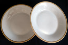 Lade das Bild in den Galerie-Viewer, SUPPENTELLER - Porzellan, Goldrand Mattiert Ovale Kreise Linien Relief Motiv Dekor
