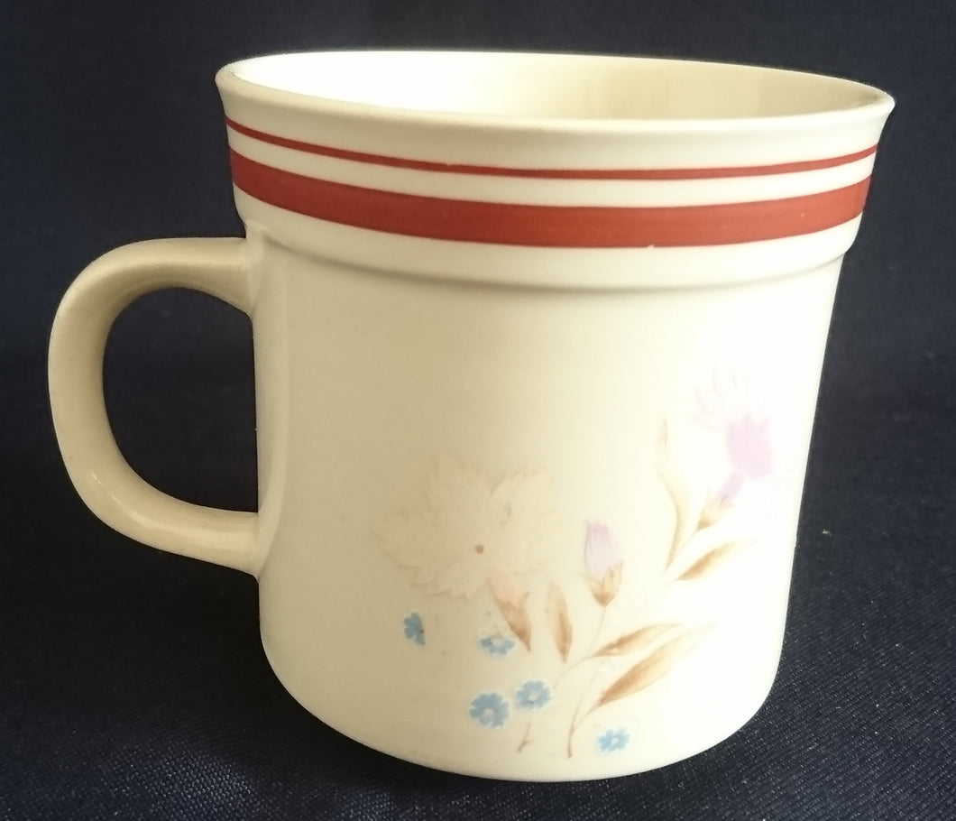 KAFFEETASSE - Keramik / Steingut, Blumenblüten Pflanzen Flora Linien Rand Motiv Dekor